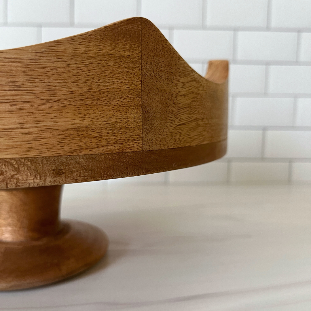 Scallop Footed Stand