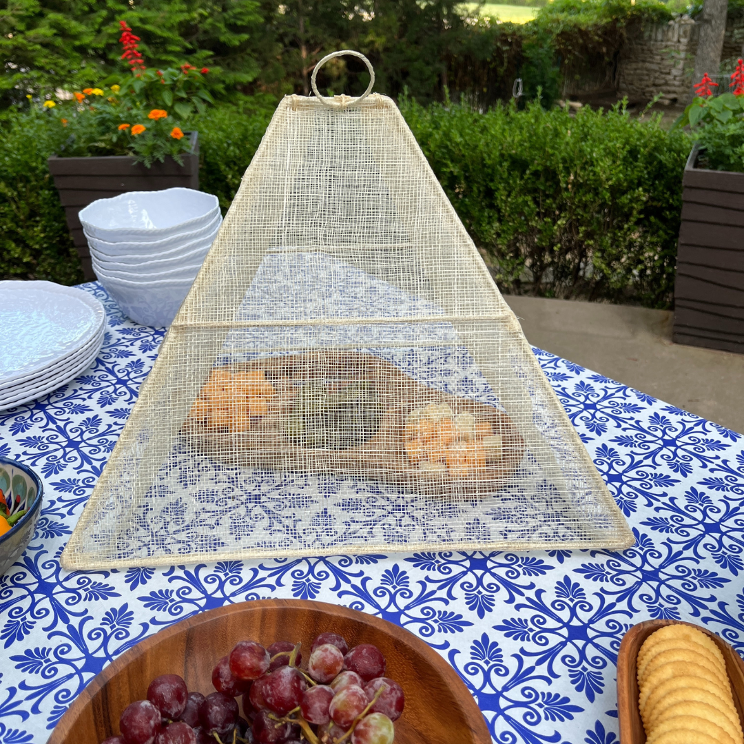 Collapsible Woven Food Tent