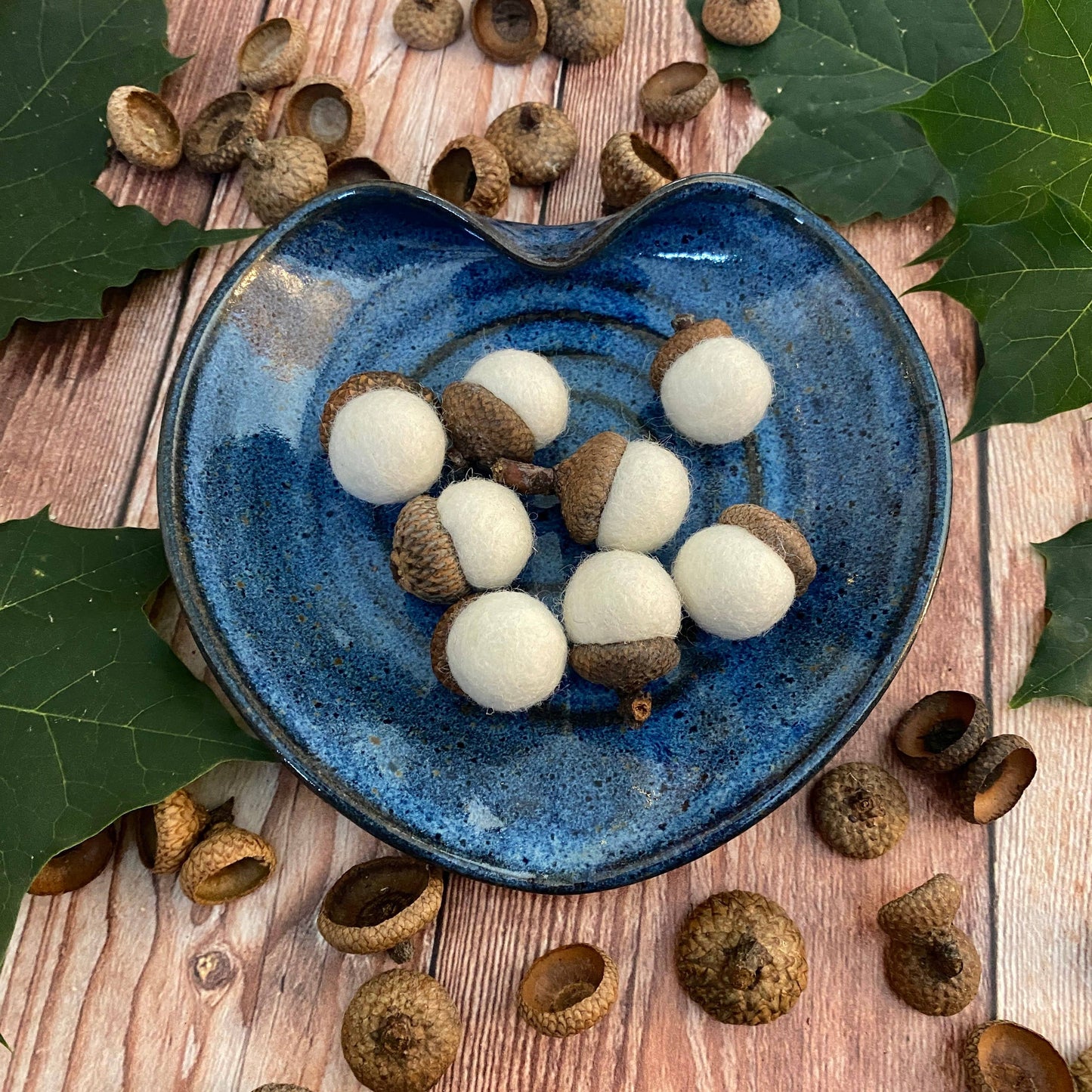 Felted Wool Acorn Set - Cream