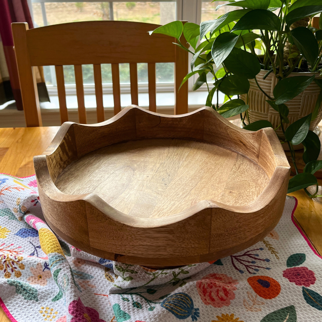 Scallop Footed Stand