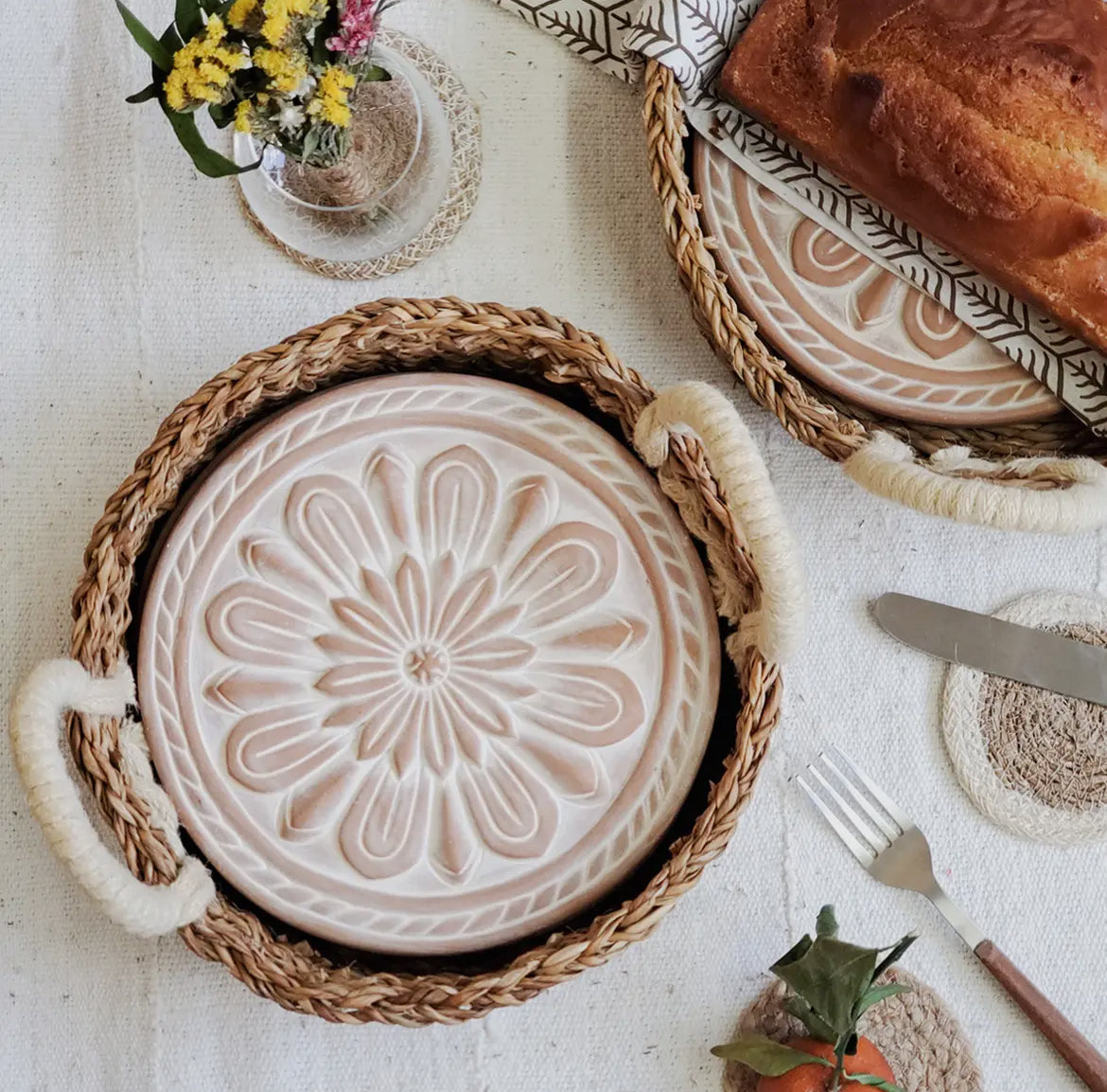 Handmade Bread Warmer & Wicker Basket - Vintage flower Round