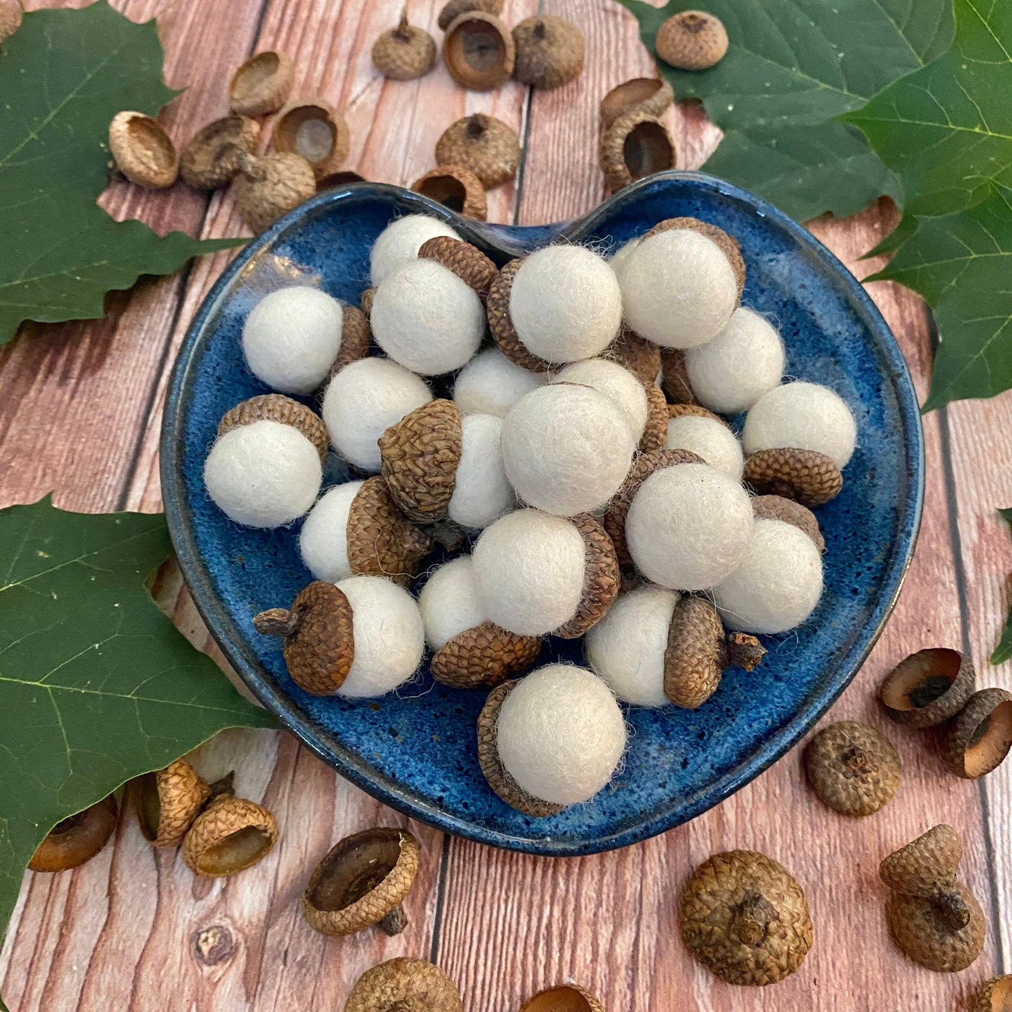 Felted Wool Acorn Set - Cream