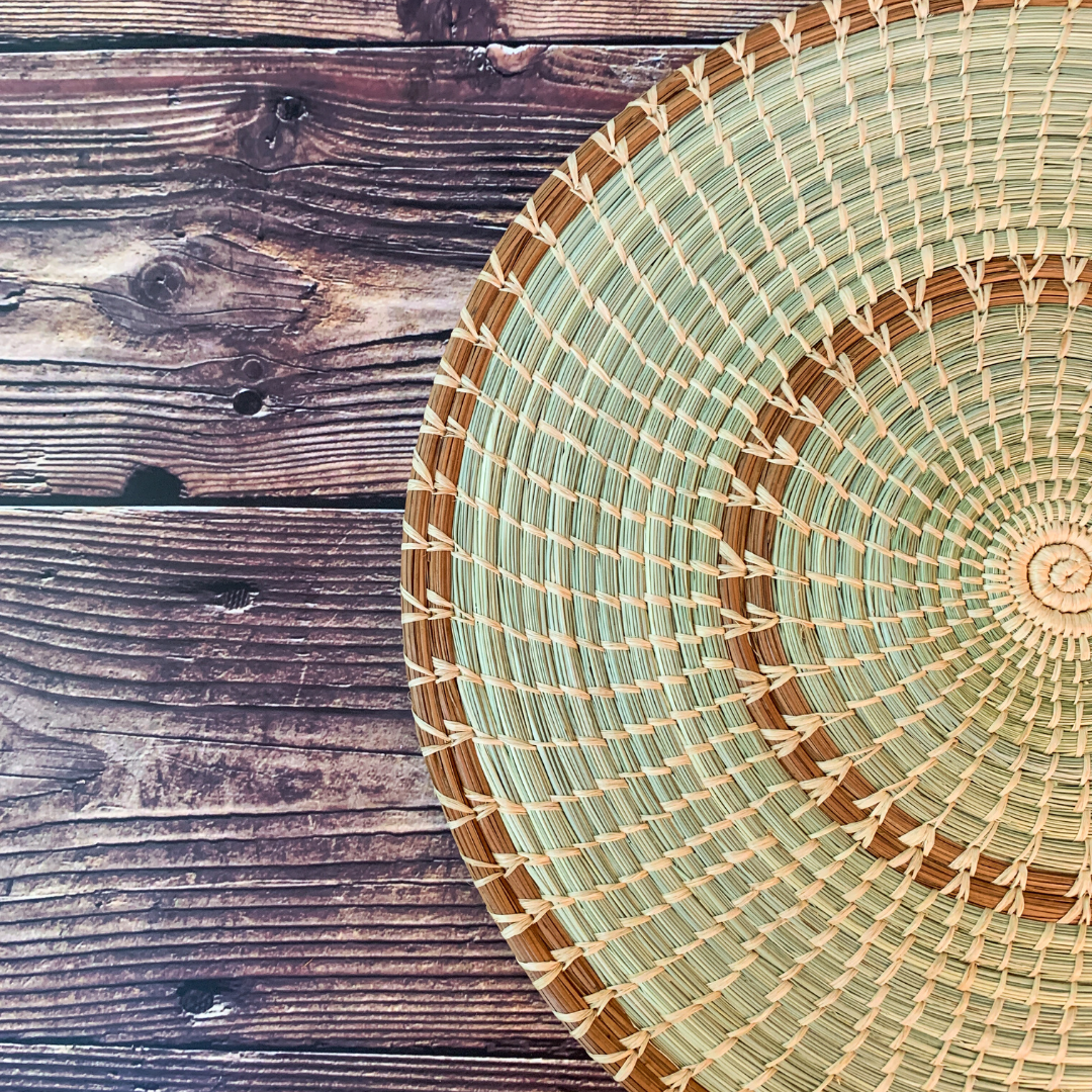 Wildgrass & Pine Needle Charger