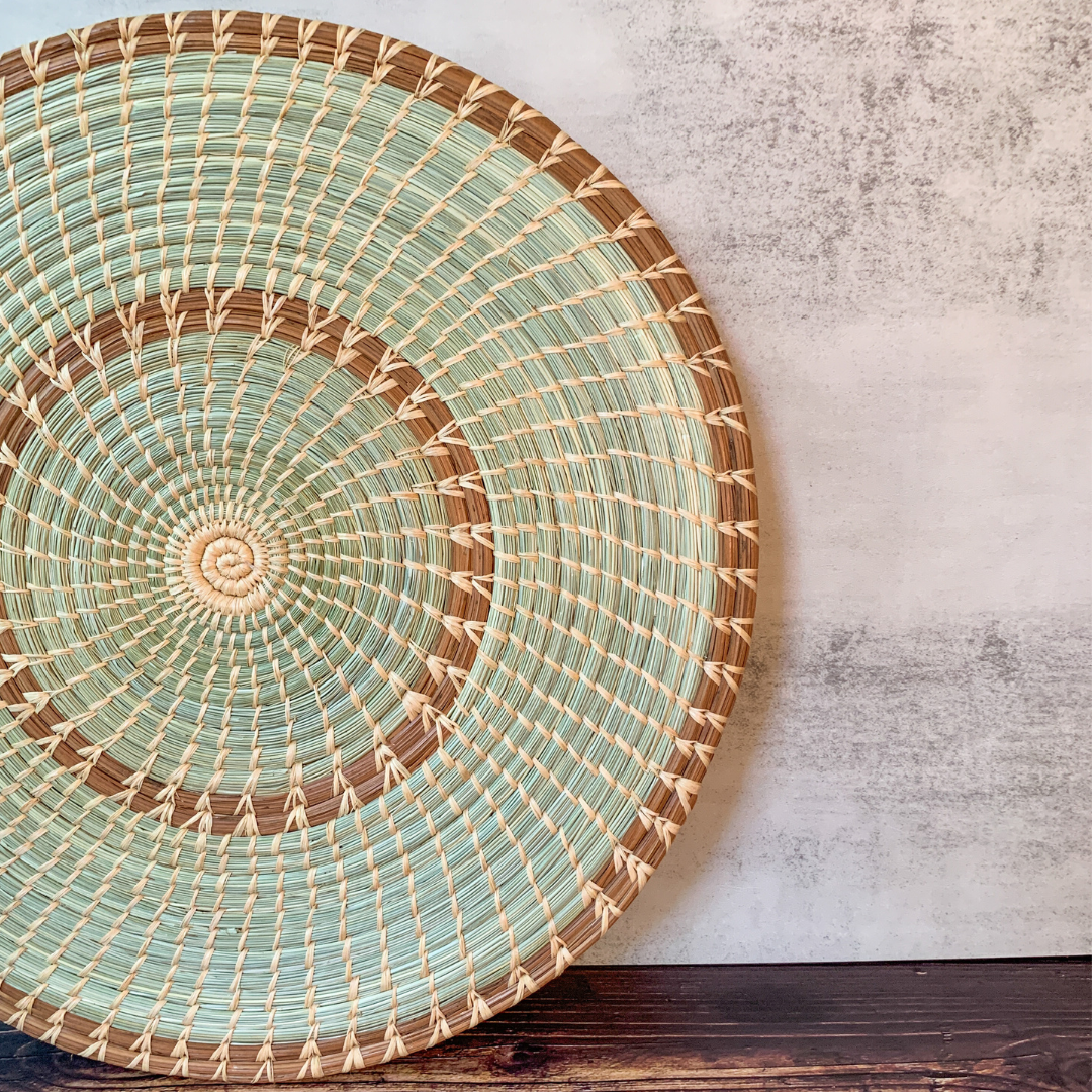 Wildgrass & Pine Needle Charger