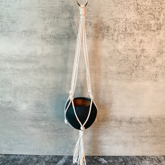 Mini Round planter w/Macrame Hanger - Black
