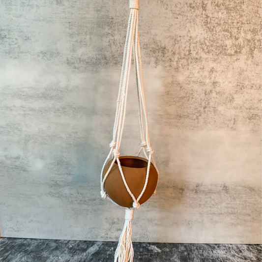 Mini Round planter w/Macrame Hanger - Terracotta