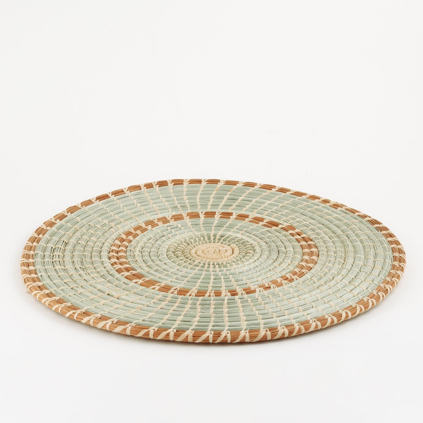 Wildgrass & Pine Needle Charger