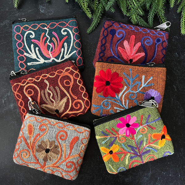 Embroidered coin outlet purse