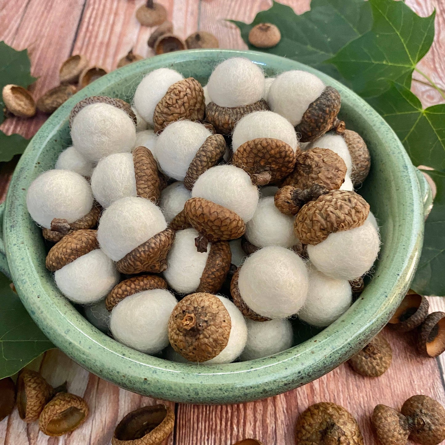Felted Wool Acorn Set - Cream