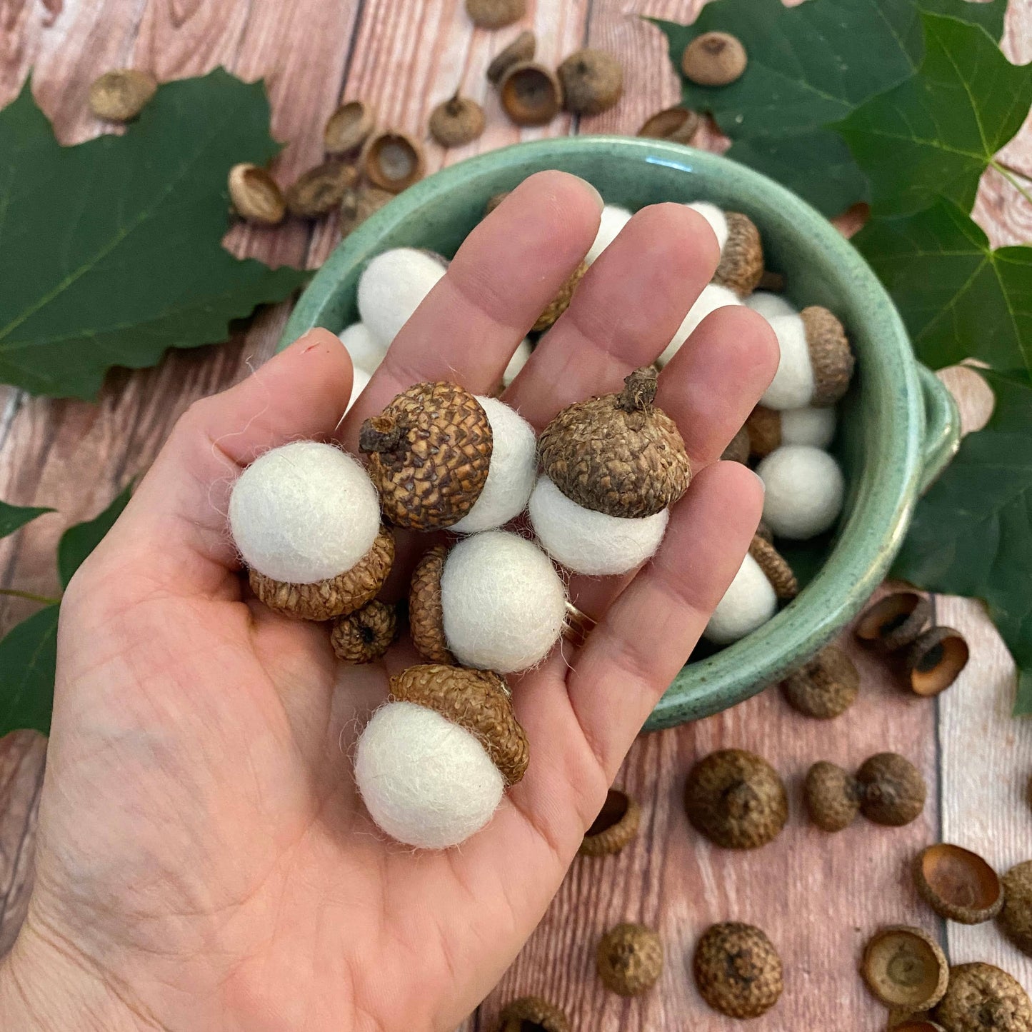 Felted Wool Acorn Set - Cream