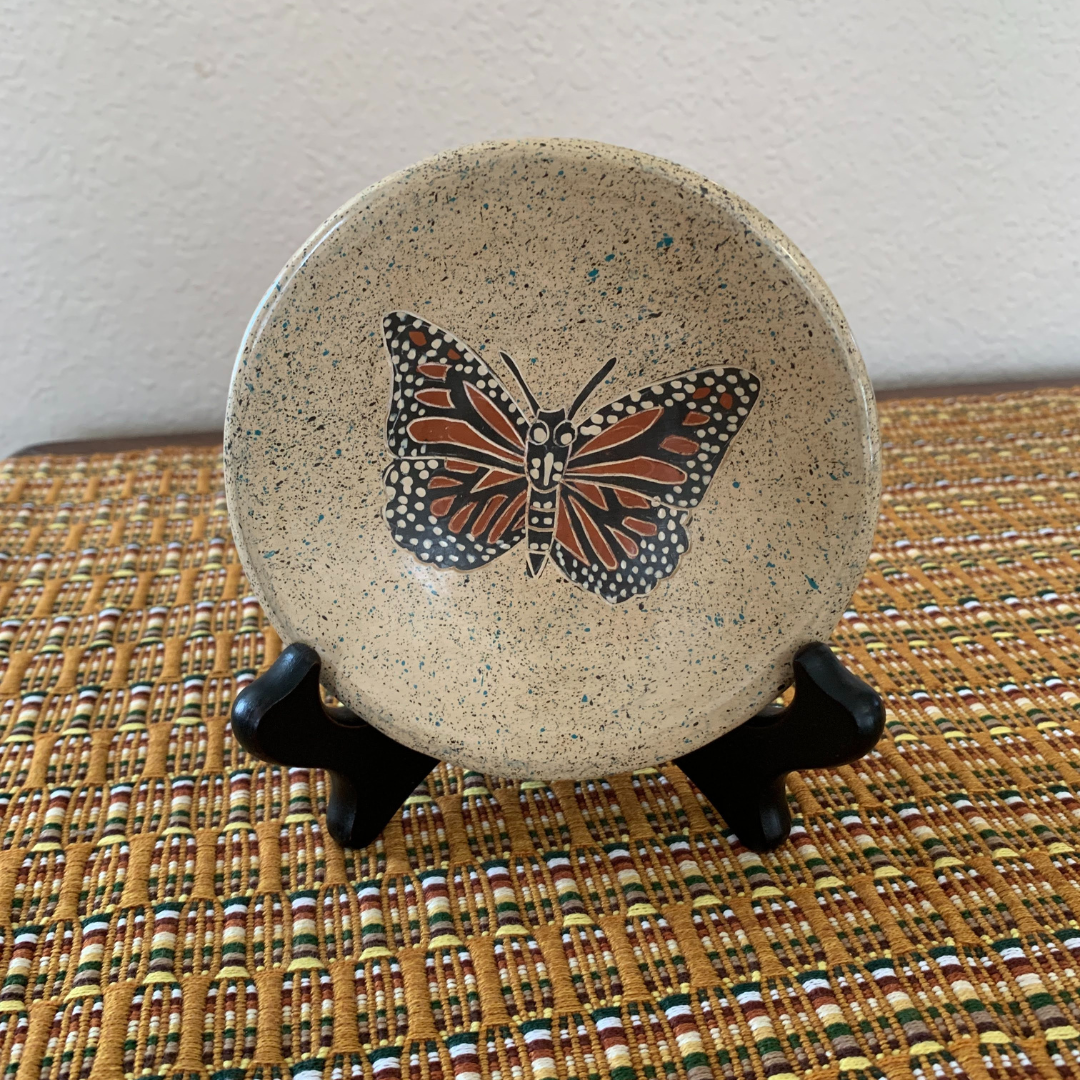 Monarch Butterfly Ceramic Ring Dish (Cream)